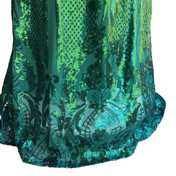Emerald Green Sequin Off Shoulder Long Sleeve Mermaid Gown. B22 - Picture 7 of 17